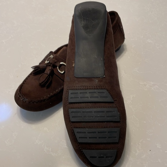 Vaneli suede driving shoes size 8 - Picture 3 of 4